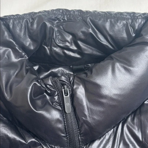 Lululemon Black Puffer Vest - Picture 6 of 7